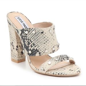Steve Madden Faux Leather Studded Snake Skin Fleek Sandal Block Heels Size 10